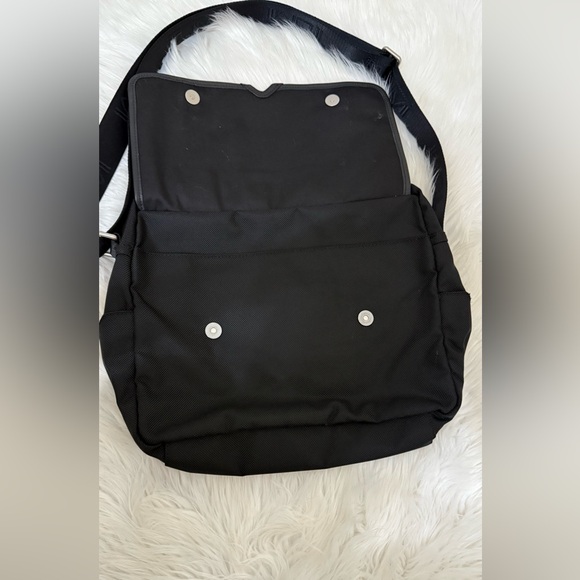 TUMI Leather Shoulder Bag Men’s Business Casual Black Luxury - Picture 4 of 9